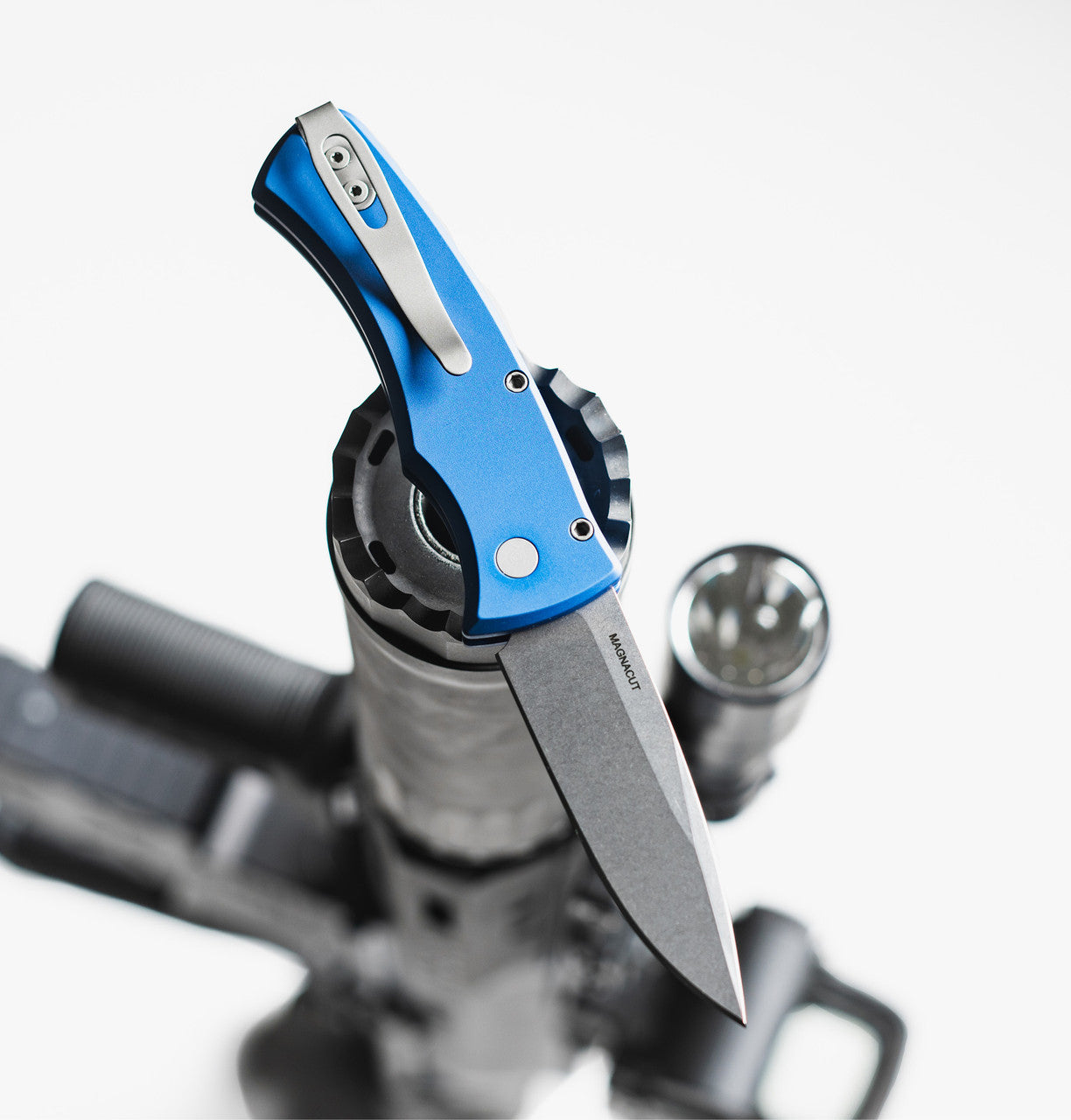 Duke 2 – 2101 Blue Button Lock Automatic Knife (Magnacut) DUKE2101-BLUE