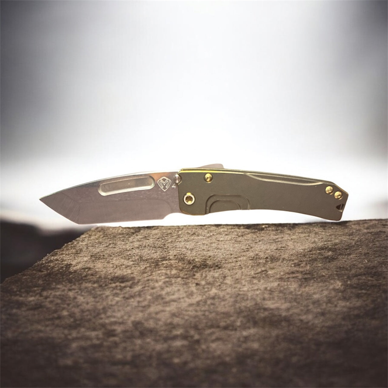 Medford Slim Mid – CPM S45VN Tumbled Tanto Blade, Bronze Handle & Spring